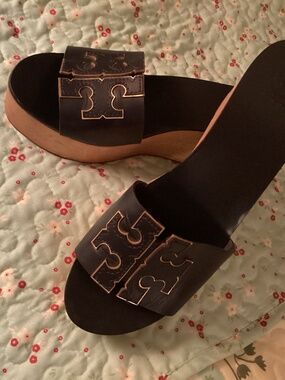 Tory Burch Black Leather Logo Wedge Slide 7.5M